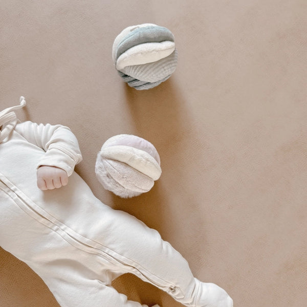 Little Lamb Kind - TOTO Montessori sensory ball (blush)