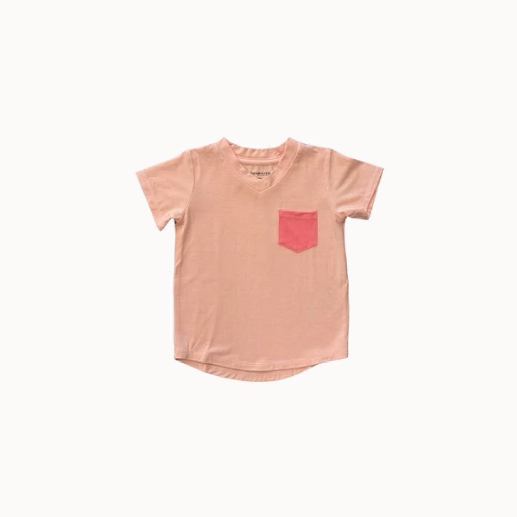 Pink t-shirt with a pocket