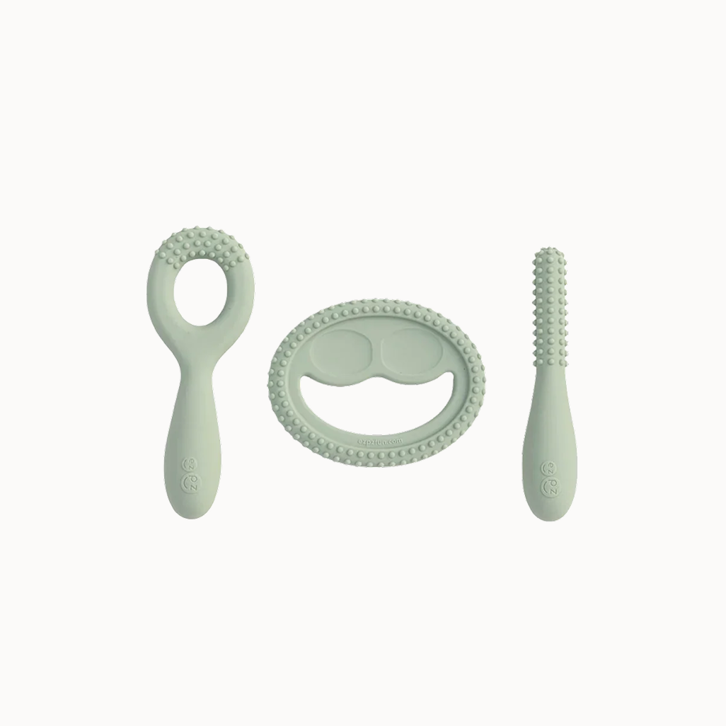 3 green baby oral development tools