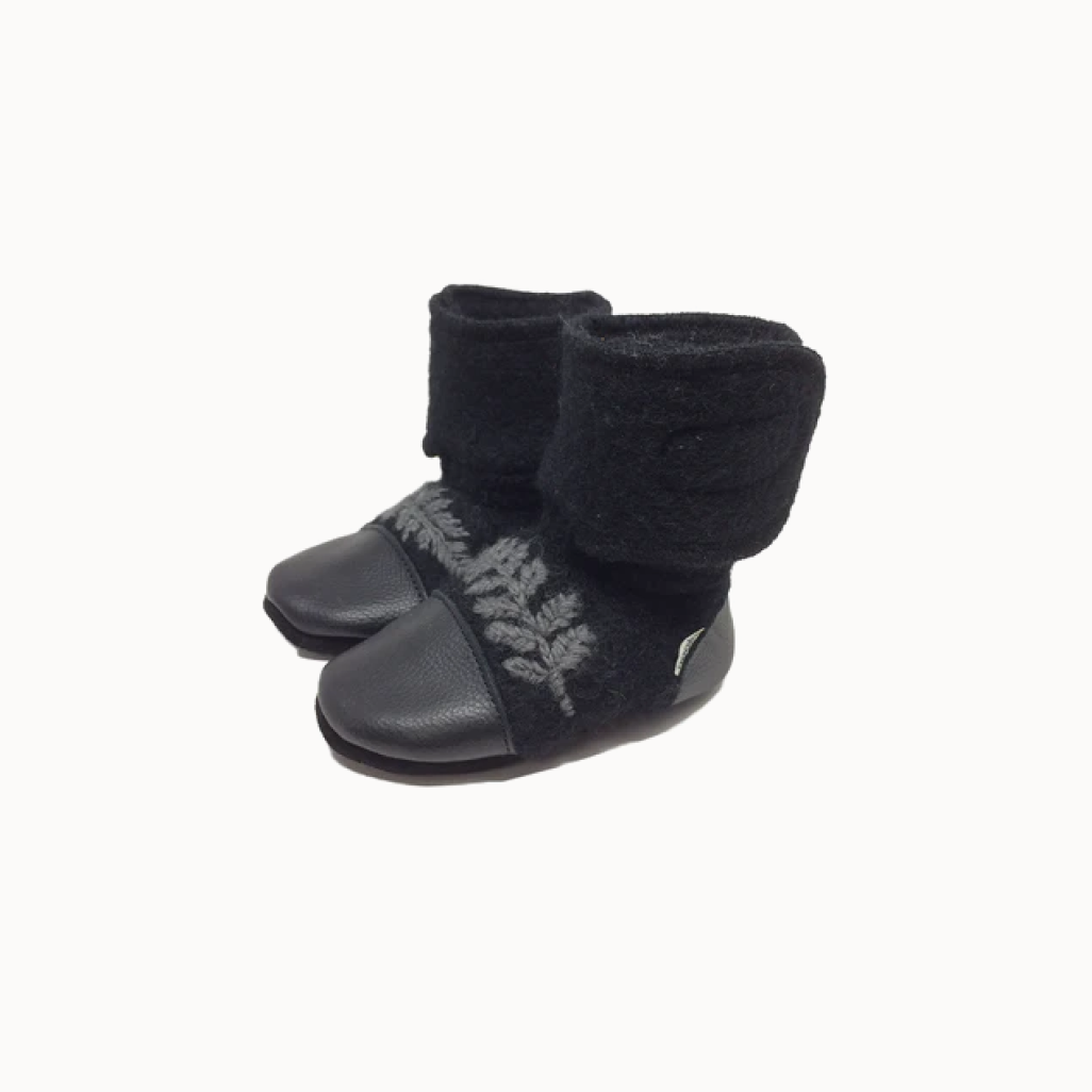 Pair of felt wool black booties with gray stitch design