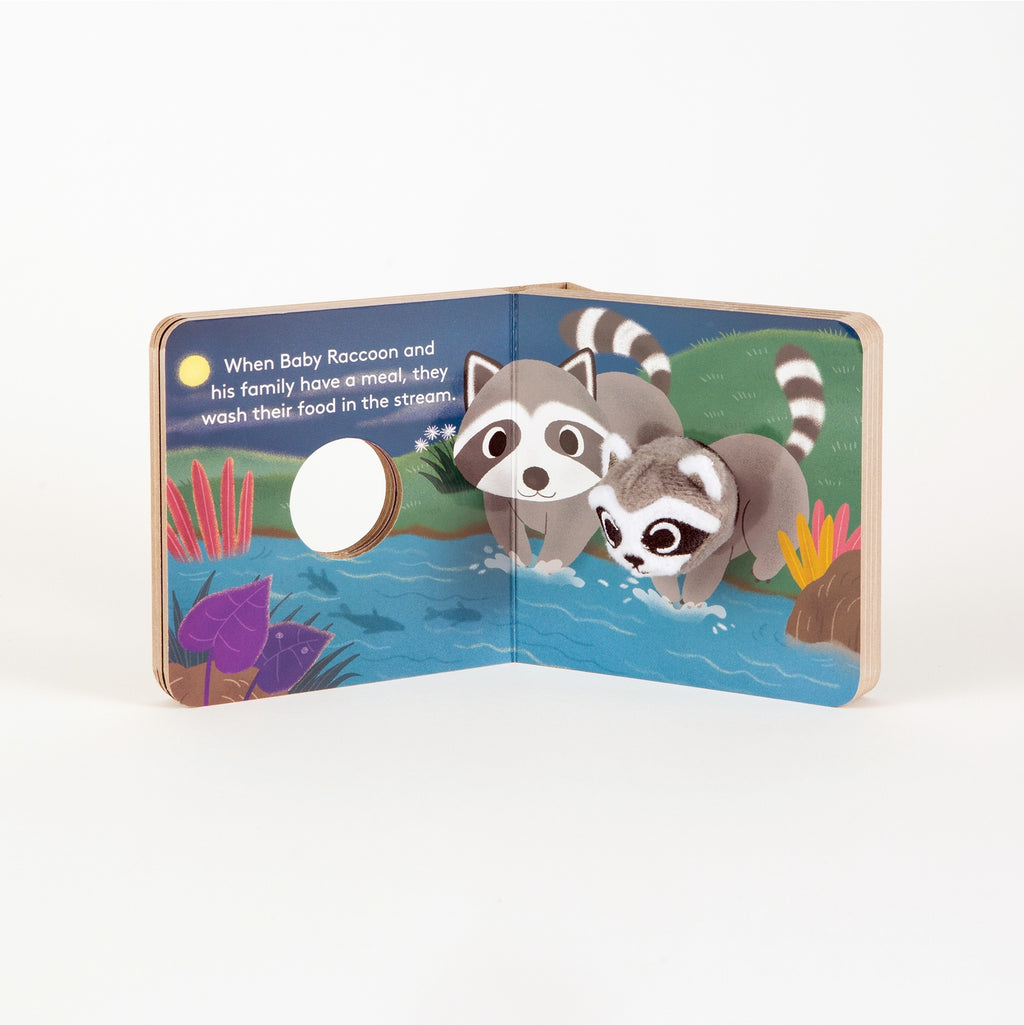 Chronicle Books - Baby Raccoon: Finger Puppet Book