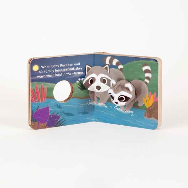 Chronicle Books - Baby Raccoon: Finger Puppet Book