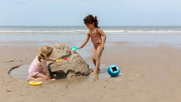 Quut Toys -  Cuppi - Shovel, Sifter and Ball All in One! Ocean