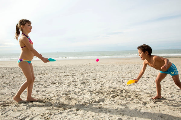 Quut Toys -  Cuppi - Shovel, Sifter and Ball All in One! Ocean