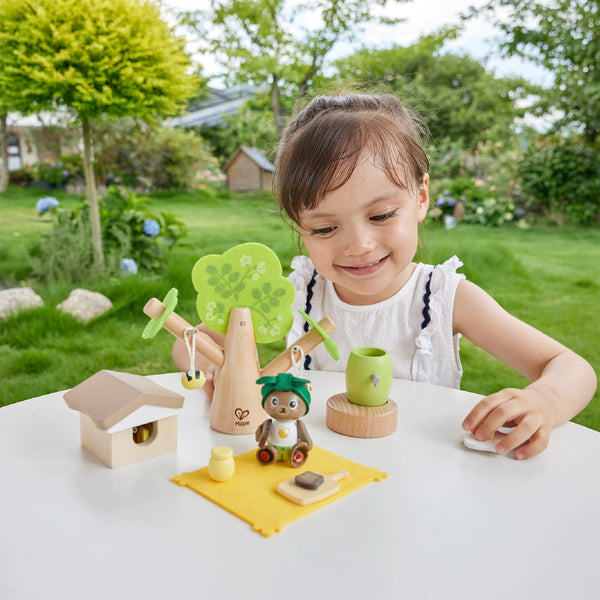 Hape Toys -  Honey Bees Picnic